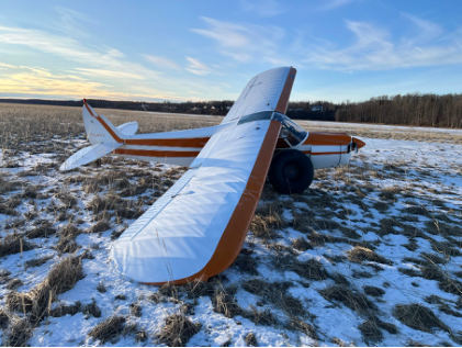 Photograph 2 – Right side of accident airplane, from the NTSB investigation of Piper PA-18-150 accident near Wasilla, Alaska, February 21, 2025