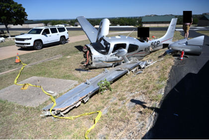 Photograph 6 – Front left side of airplane, from the NTSB investigation of Cirrus Design CORP SR22 accident near Lakeway, Texas, September 25, 2024