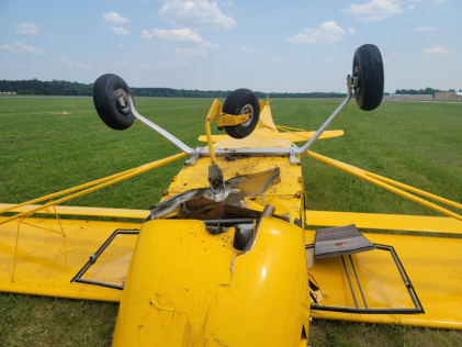 Photograph 4 – N755SD nose landing gear / belly damage, from the NTSB investigation of Amateur-built KITFOX CLASSIC IV accident near Waupaca, Wisconsin, June 5, 2025