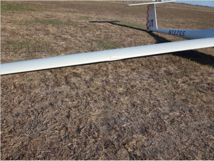 Photograph 1 – N137SS Damage, from the NTSB investigation of Burkhart Grob Flugzeugbau G102 ASTIR CS accident near Wallis, Texas, October 11, 2025