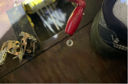 Photograph 5 – Landing Gear Extension Handle Deployed, from the NTSB investigation of Beech 95B55 accident near St. Augustine, Florida, April 1, 2024