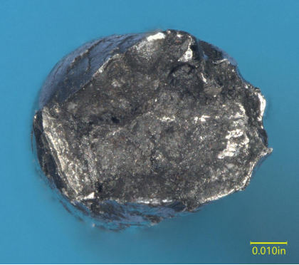 INVESTIGATION PHOTOGRAPHS-MAT LAB Photograph 3 – Wire fracture surface (80x), from the NTSB investigation of Cessna 172I accident near Mayer, Arizona, November 17, 2024