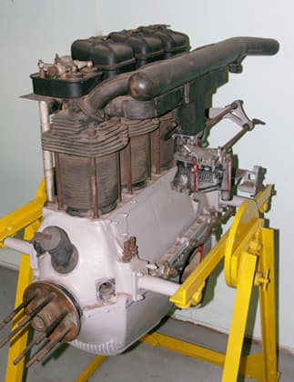 De Havilland Gipsy III 4-cylinder Air-Cooled Piston Engine (Un-Inverted)
